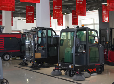 揚子掃地機(jī)