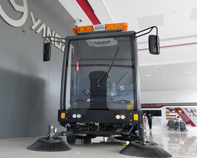 電動(dòng)掃地車(chē)